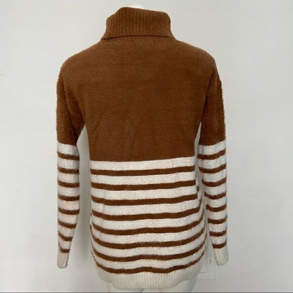 Staccato fuzzy Turtleneck Neutral stripe - Picture 7 of 7